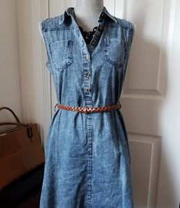 NWOT J for Justify Deess